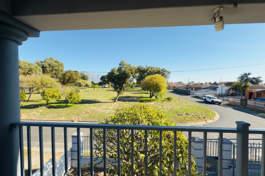 4 Bedroom Property for Sale in Kensington Western Cape